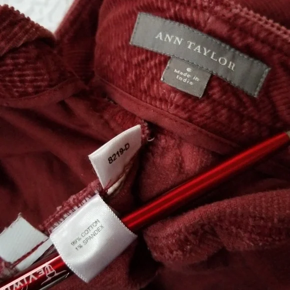 Ann Taylor Corduroy midrise rusty red bootcut Jeans, Size 6 - Picture 5 of 8